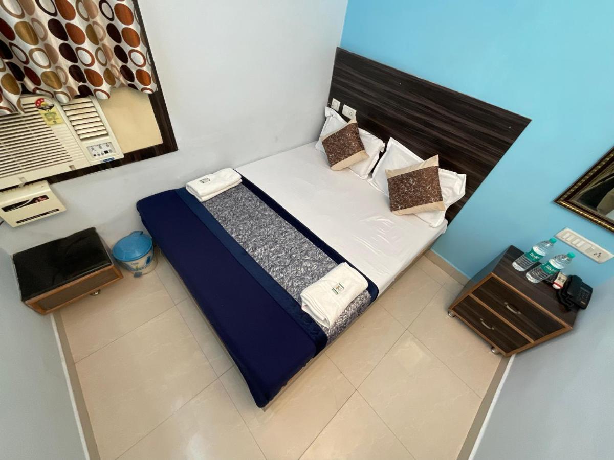 Vrindavan Comfort Inn Hyderabad Exterior photo